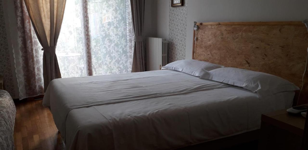 El Rincon Del Artista Bed & Breakfast Soiano Del Lago Exterior photo