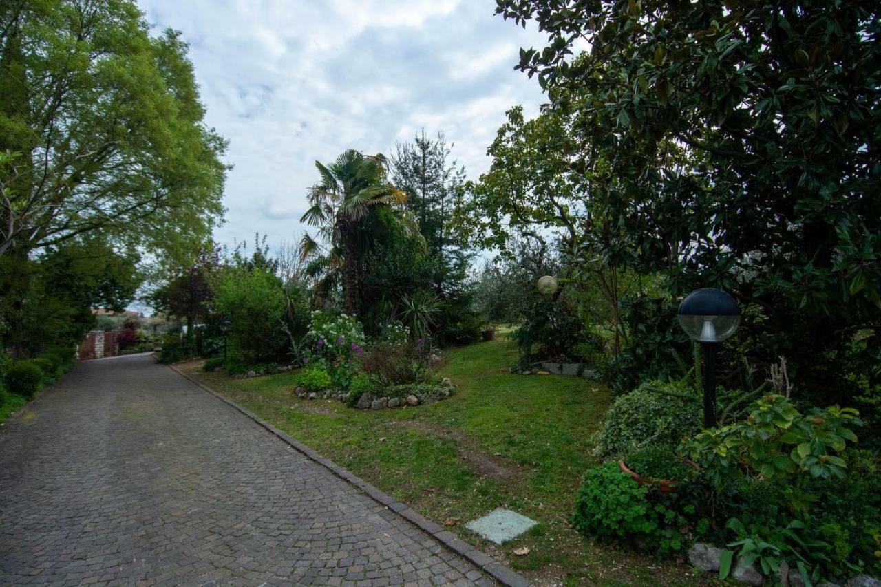 El Rincon Del Artista Bed & Breakfast Soiano Del Lago Exterior photo