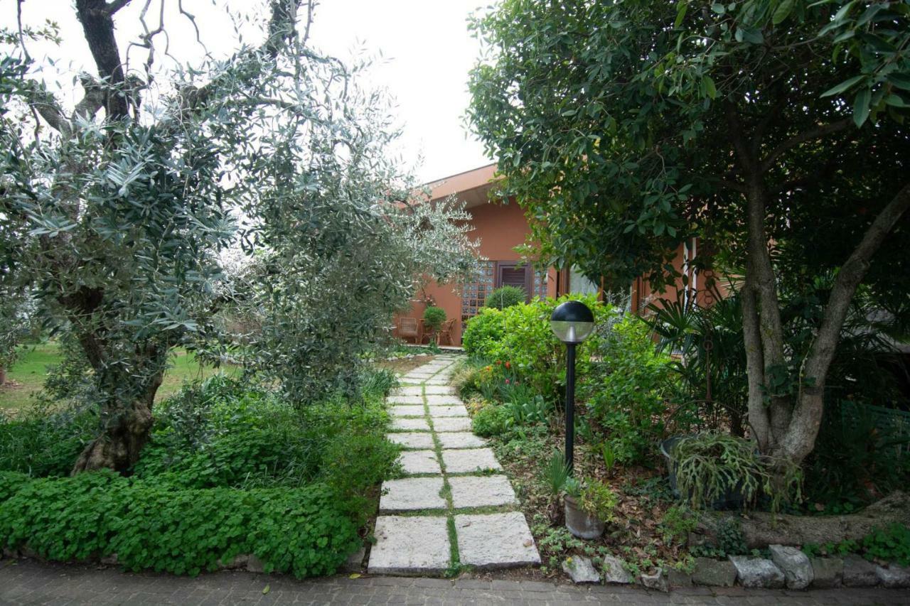 El Rincon Del Artista Bed & Breakfast Soiano Del Lago Exterior photo