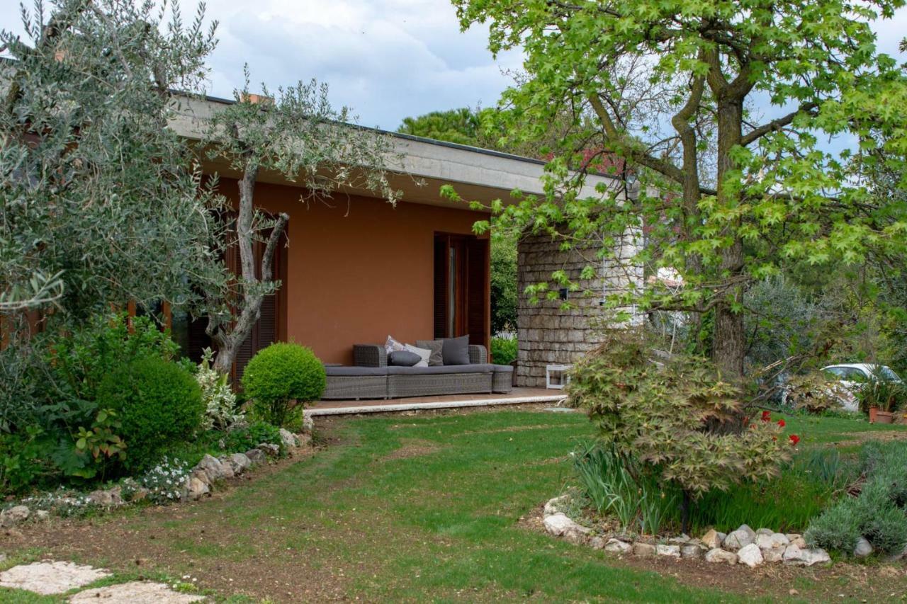 El Rincon Del Artista Bed & Breakfast Soiano Del Lago Exterior photo
