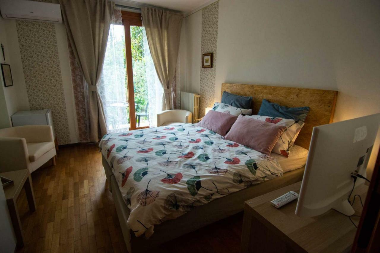 El Rincon Del Artista Bed & Breakfast Soiano Del Lago Exterior photo
