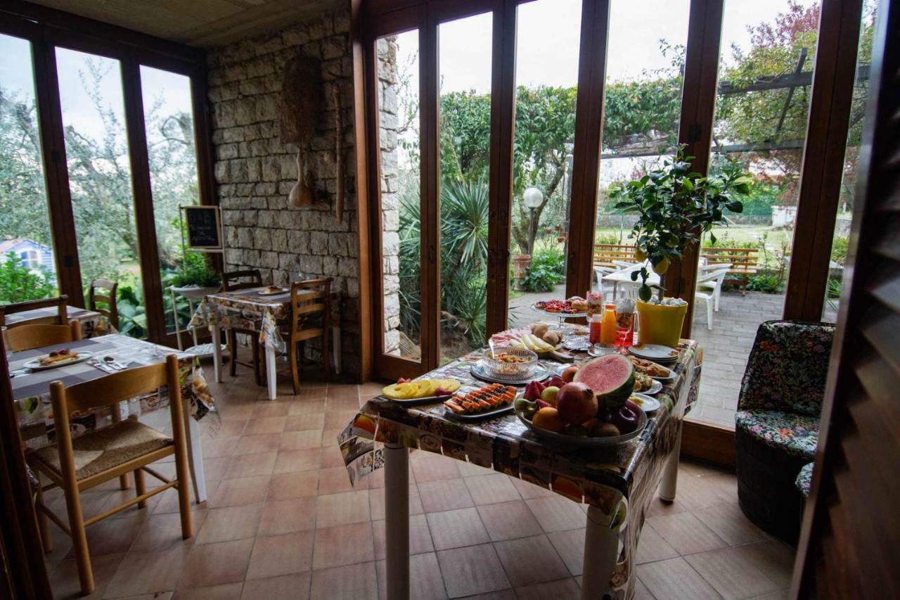 El Rincon Del Artista Bed & Breakfast Soiano Del Lago Exterior photo