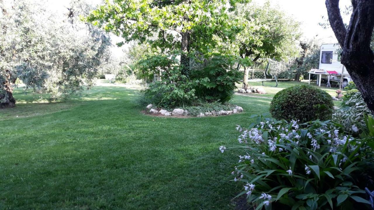 El Rincon Del Artista Bed & Breakfast Soiano Del Lago Exterior photo